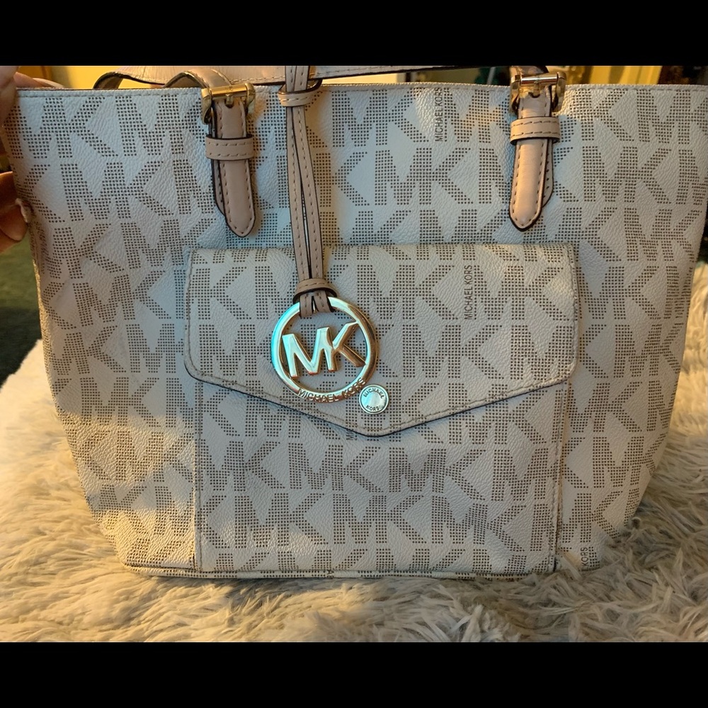 Michael Kors pocketbook